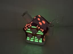 B98 - Glow in the Dark Heart House Water Pipe