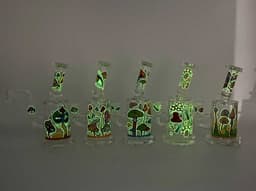 F60 - 6.3" Glow in the Dark Mushroom Design Water Pipe