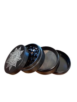 63MM 4 Layer Black Grinder with Design (Display of 6) (Unit Cost $7.99)
