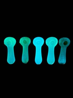 H83 - 4" Glow in the Dark Hand Pipe (Pack of 5) (Unit Cost $6.99) 10039