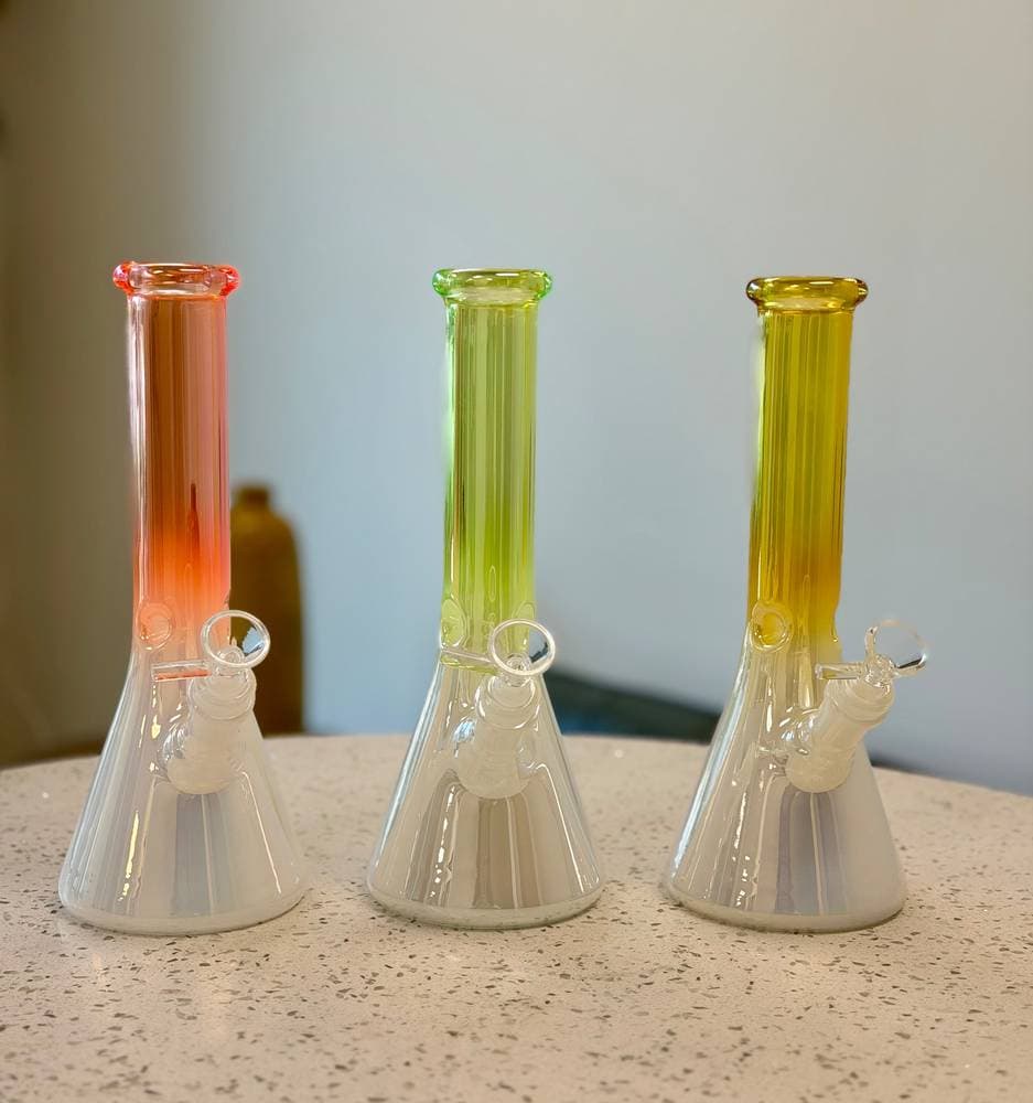 C65 - 10" Assorted Colors White Base Beaker