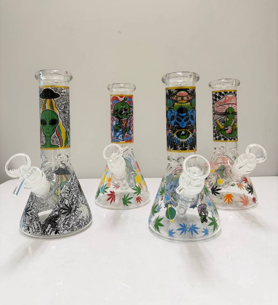 K1 - 8" Alien Glow in the Dark Beaker